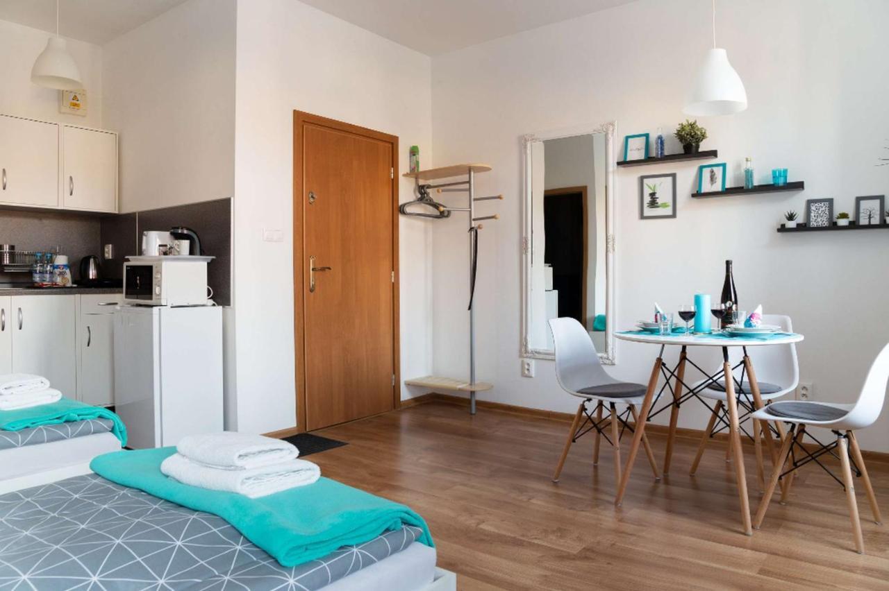 Jonas Apartments - Great Location Near Bratislava City Center ภายนอก รูปภาพ