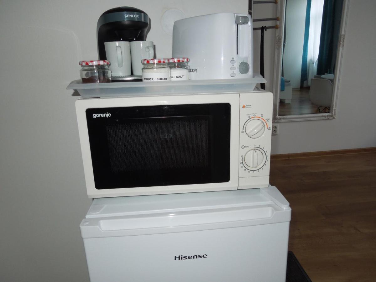 Jonas Apartments - Great Location Near Bratislava City Center ภายนอก รูปภาพ