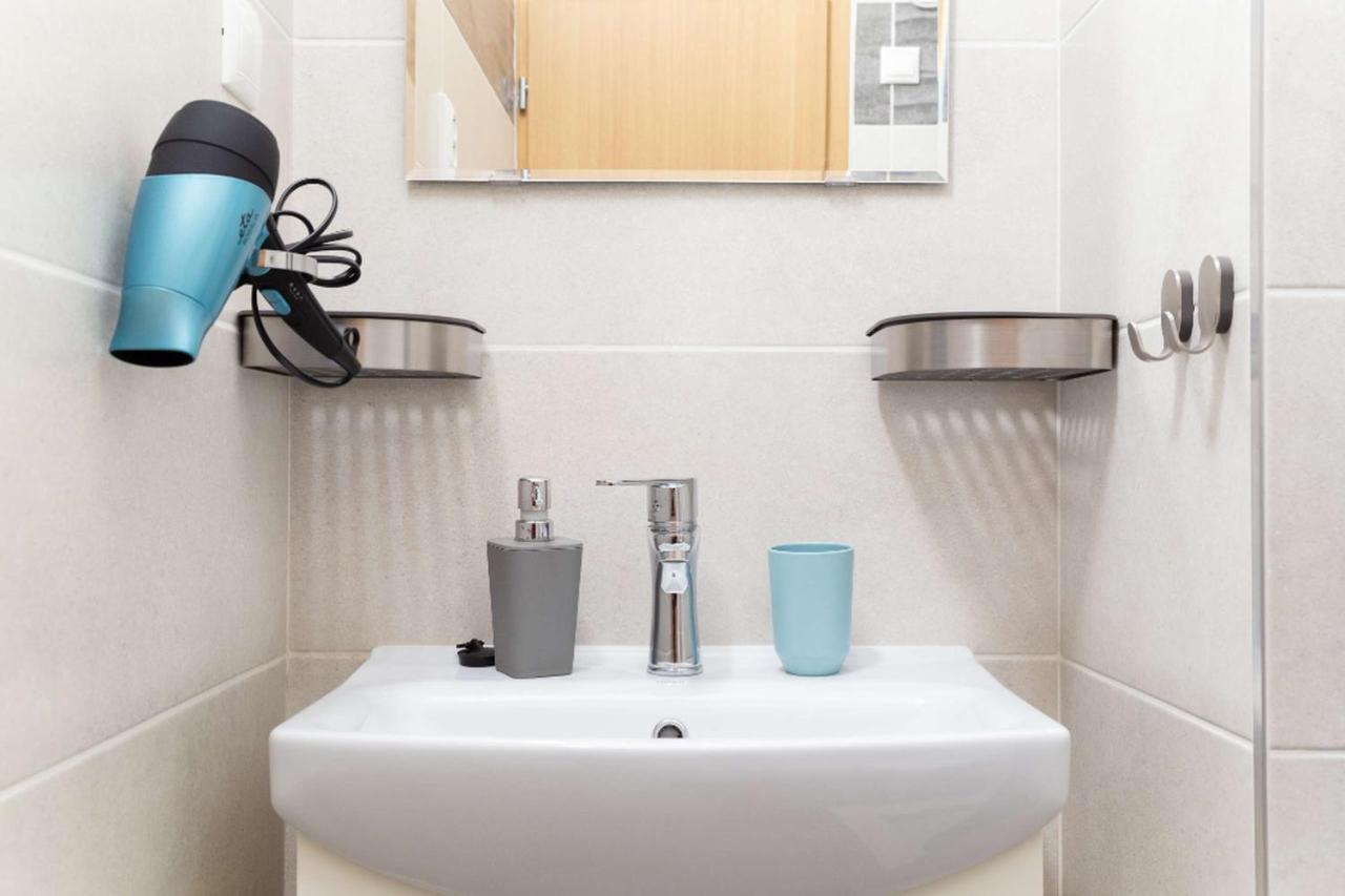 Jonas Apartments - Great Location Near Bratislava City Center ภายนอก รูปภาพ