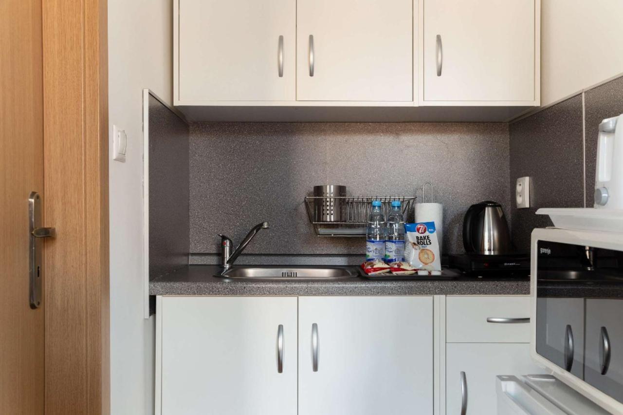 Jonas Apartments - Great Location Near Bratislava City Center ภายนอก รูปภาพ