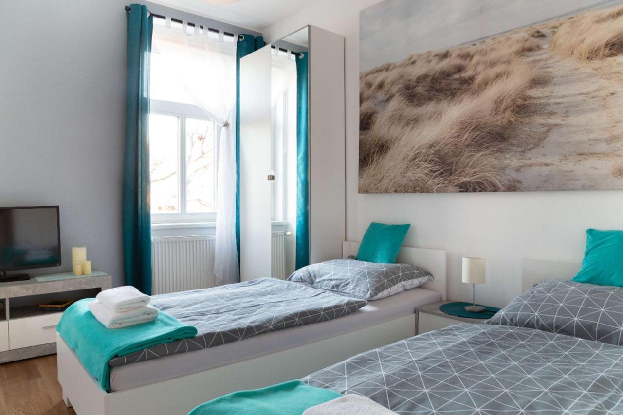 Jonas Apartments - Great Location Near Bratislava City Center ภายนอก รูปภาพ