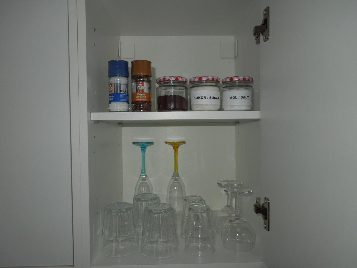 Jonas Apartments - Great Location Near Bratislava City Center ภายนอก รูปภาพ