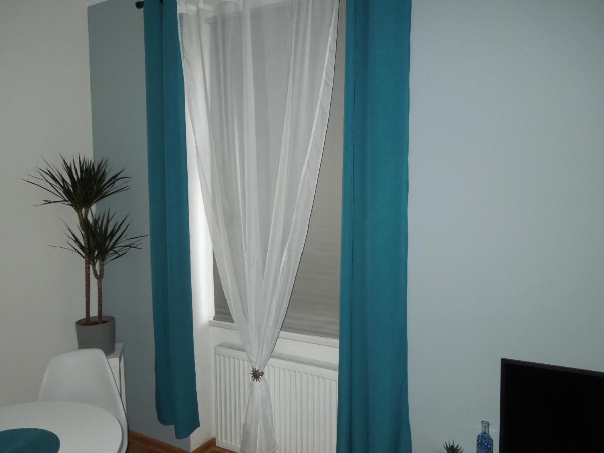 Jonas Apartments - Great Location Near Bratislava City Center ภายนอก รูปภาพ