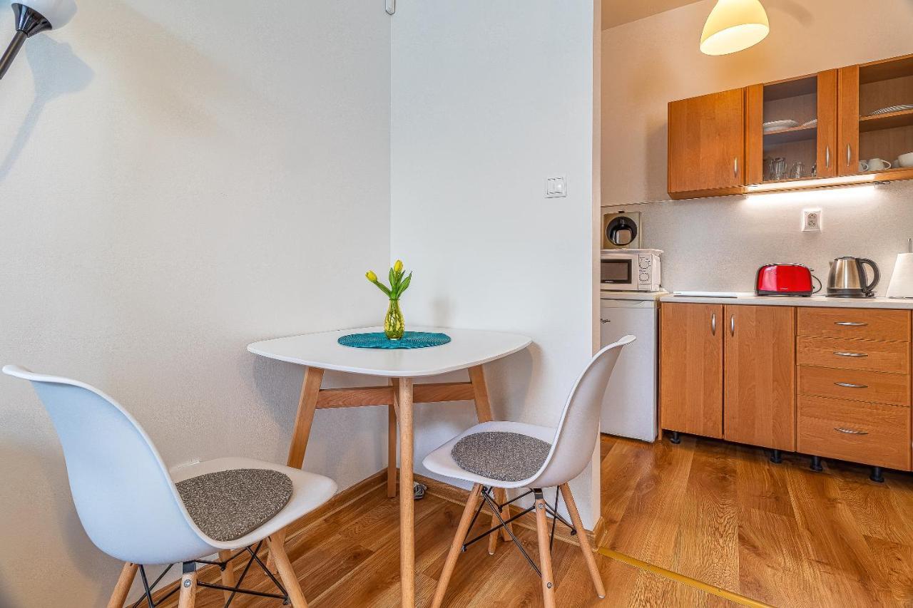 Jonas Apartments - Great Location Near Bratislava City Center ภายนอก รูปภาพ