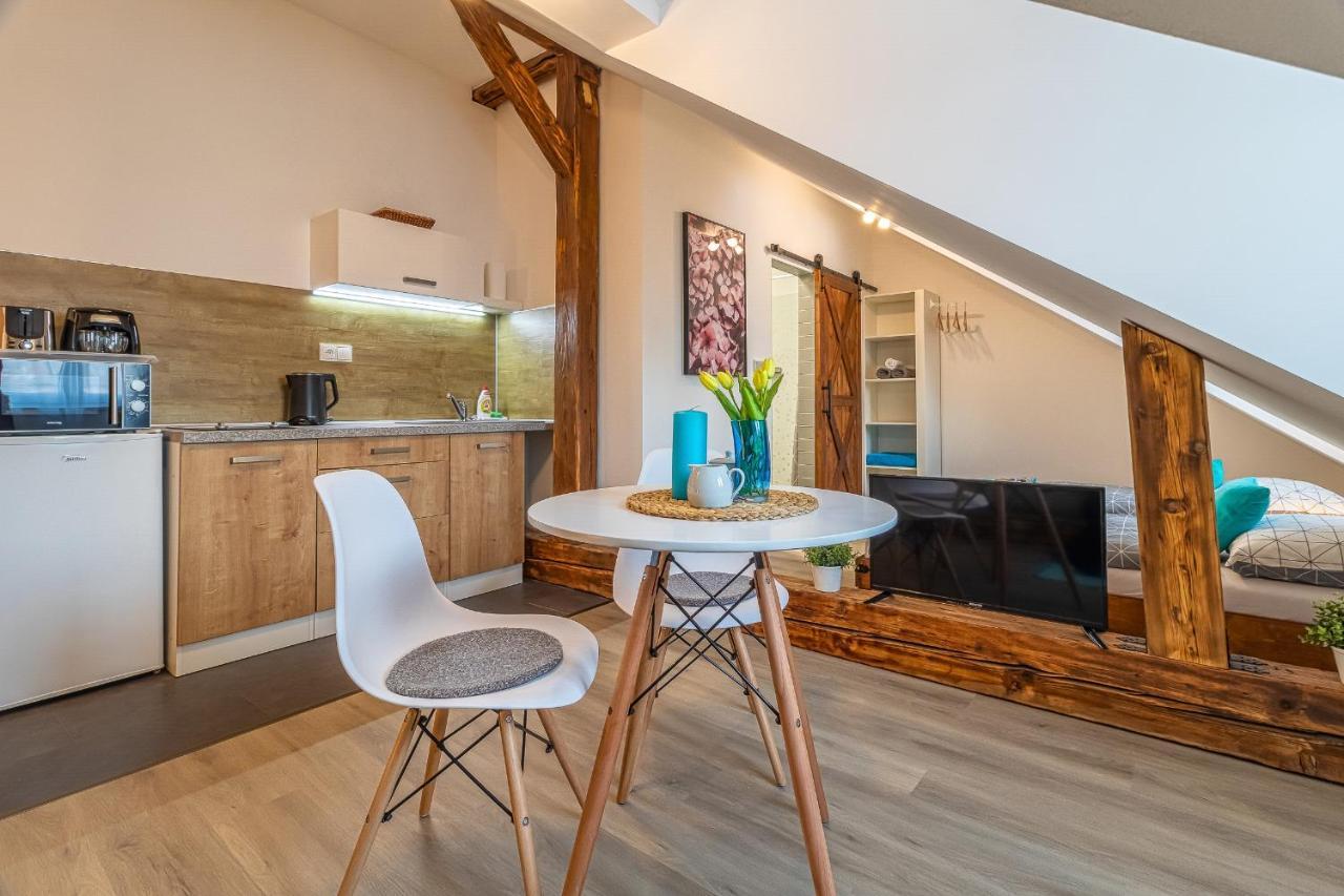 Jonas Apartments - Great Location Near Bratislava City Center ภายนอก รูปภาพ