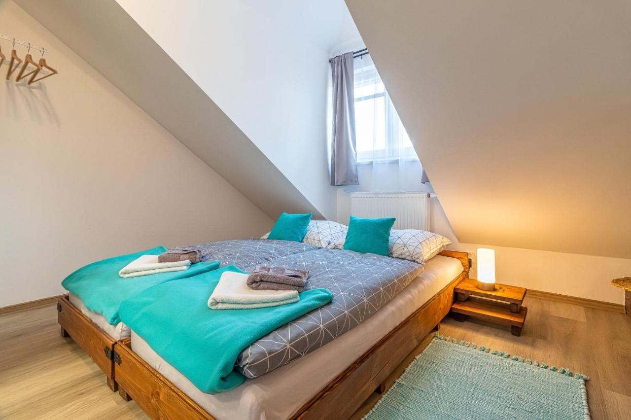 Jonas Apartments - Great Location Near Bratislava City Center ภายนอก รูปภาพ
