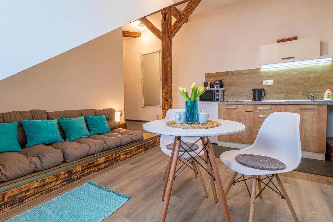 Jonas Apartments - Great Location Near Bratislava City Center ภายนอก รูปภาพ