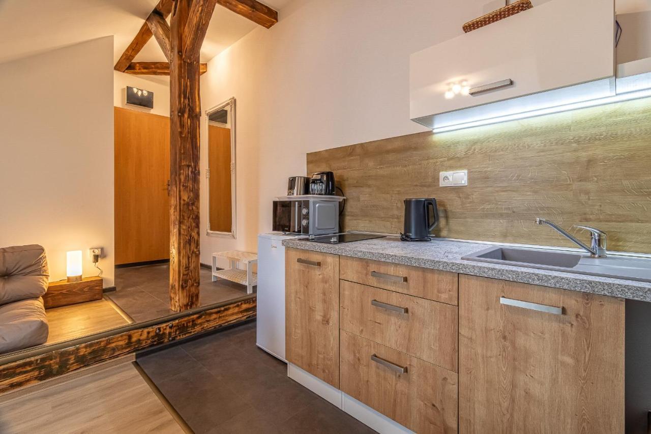 Jonas Apartments - Great Location Near Bratislava City Center ภายนอก รูปภาพ