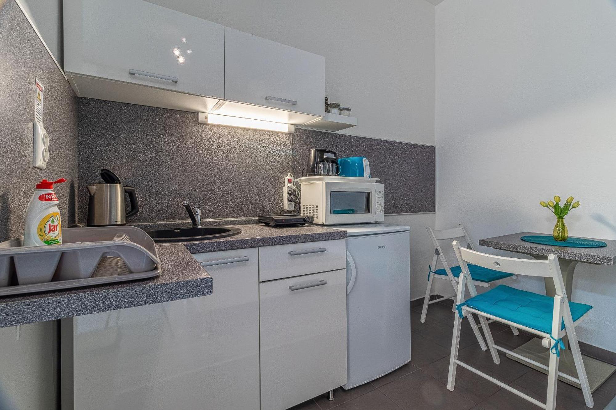 Jonas Apartments - Great Location Near Bratislava City Center ภายนอก รูปภาพ